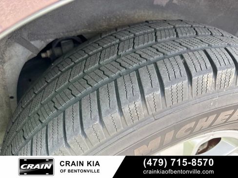 Used 2018 Toyota Sequoia SR5 AWD/4WD image 10