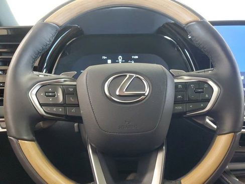 Used 2025 Lexus RX 350 Premium w/ Convenience Package FWD image 25