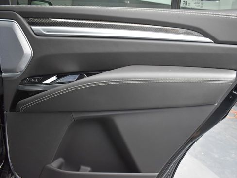 Certified 2025 Cadillac Escalade V w/ LPO, ONYX Package image 36