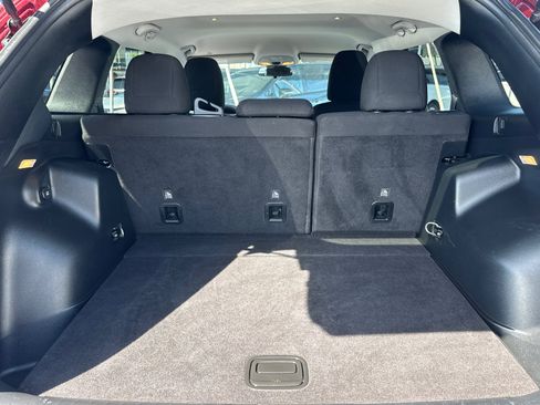 Used 2020 Jeep Cherokee Latitude FWD image 19