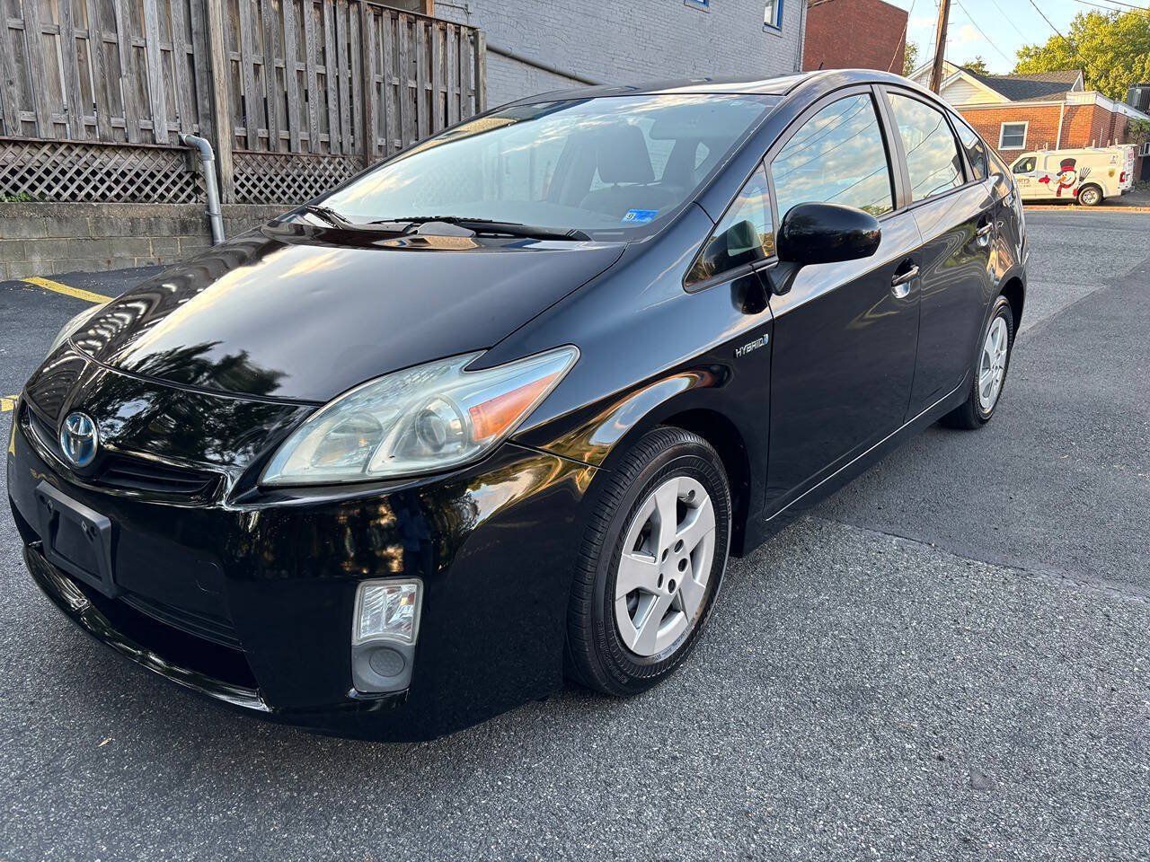 Used 2010 Toyota Prius Two w/ Preferred Accessory Pkg FWD image 1