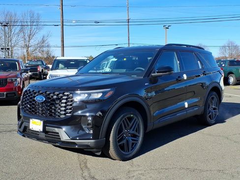 New 2026 Ford Explorer ST-Line w/ ST-Line Street Pack AWD/4WD image 3