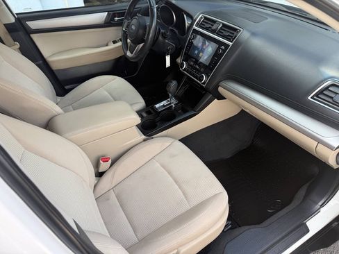 Used 2018 Subaru Outback 2.5i Premium AWD/4WD image 13