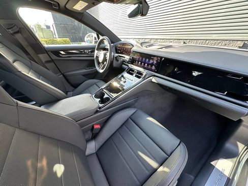 Certified 2026 Porsche Panamera w/ Premium Package RWD image 39
