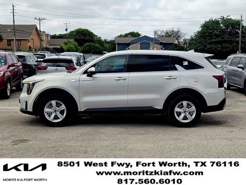New 2026 Kia Sorento LX FWD image 3