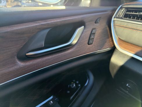 Used 2021 Jeep Grand Cherokee L Summit w/ Advanced Protech Group IV image 23