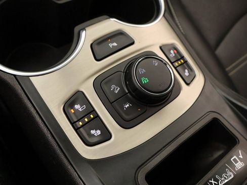 Used 2022 GMC Terrain Denali image 7