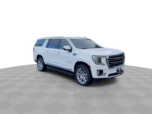 Used 2021 GMC Yukon XL SLT image 2