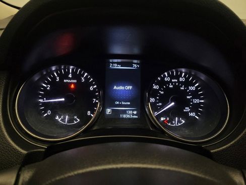 Used 2017 Nissan Rogue S image 23