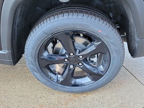 New 2026 Jeep Grand Cherokee L Limited image 5