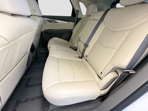 Used 2021 Cadillac XT5 Premium Luxury FWD image 13