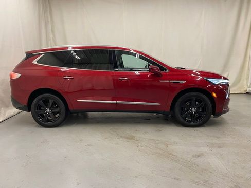 Used 2023 Buick Enclave Essence w/ Experience Buick Package AWD/4WD image 9