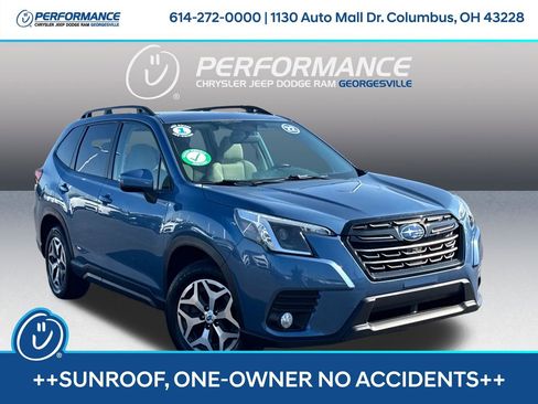 Used 2022 Subaru Forester Premium AWD/4WD image 1