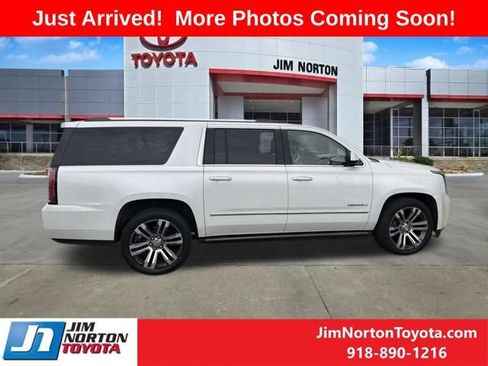 Used 2017 GMC Yukon XL Denali w/ Open Road Package AWD/4WD image 8