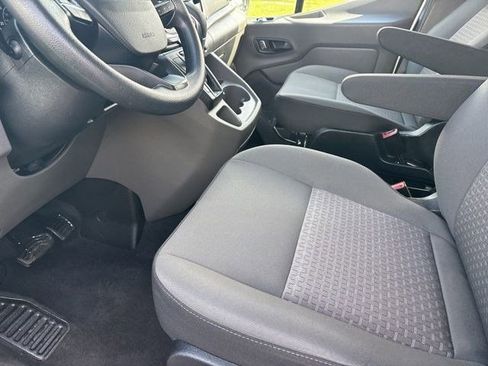 Used 2023 Ford Transit 350 XLT image 11