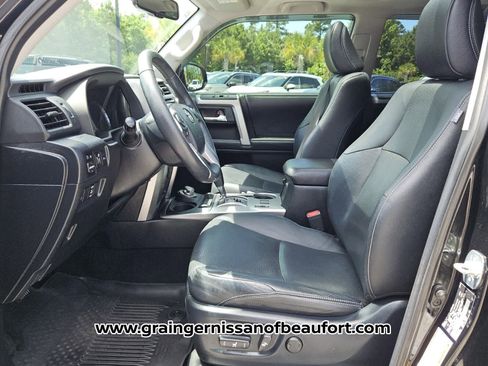Used 2018 Toyota 4Runner Limited AWD/4WD image 3