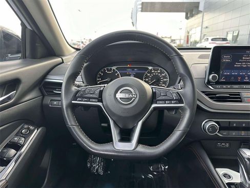 Certified 2024 Nissan Altima 2.5 SR image 14