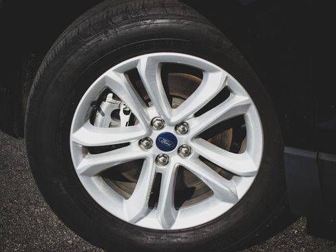 Used 2020 Ford Edge SEL AWD/4WD image 35