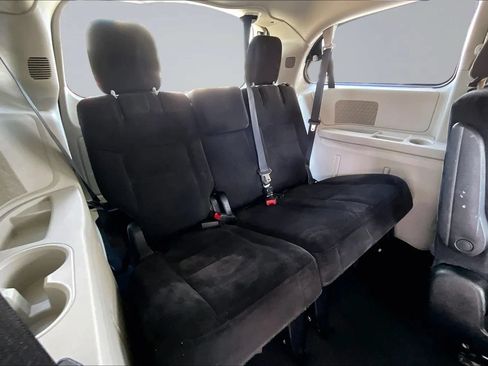 Used 2014 Dodge Grand Caravan SXT FWD image 22