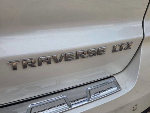 Used 2014 Chevrolet Traverse LTZ image 9