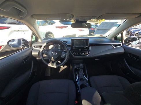 Used 2022 Toyota Corolla LE FWD image 5