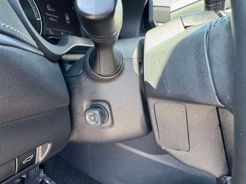 Certified 2023 Toyota Venza XLE image 27