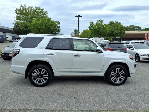Used 2024 Toyota 4Runner Limited AWD/4WD image 5