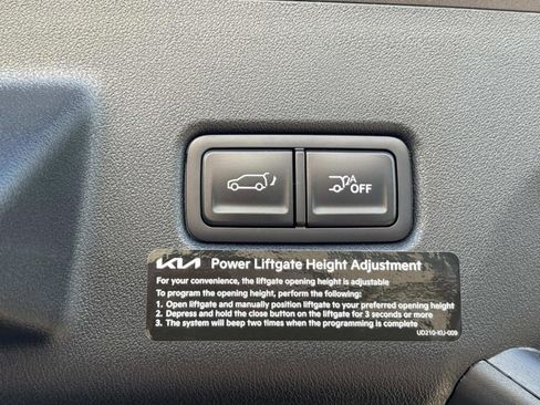 New 2027 Kia Telluride S image 8