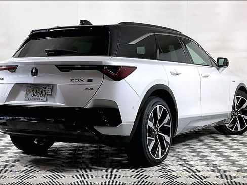 Used 2024 Acura ZDX Type S AWD/4WD image 10