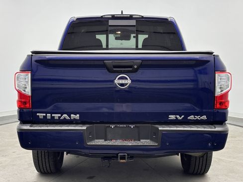 Used 2023 Nissan Titan SV image 6