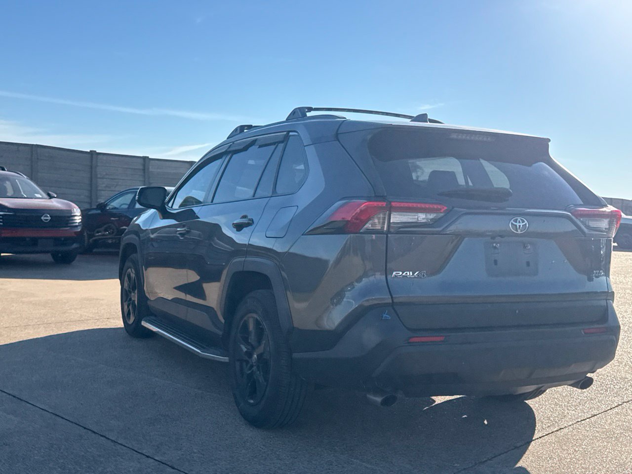Used 2019 Toyota RAV4 XLE FWD image 19