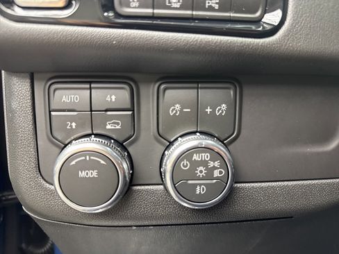 New 2026 GMC Yukon XL Denali w/ Sun & Power Step Package image 12