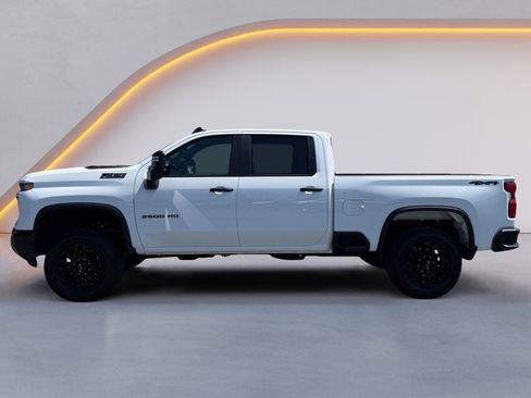 Used 2025 Chevrolet Silverado 2500 Custom w/ Custom Value Package AWD/4WD image 6
