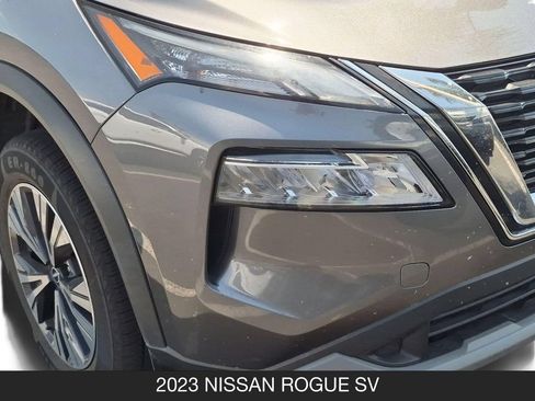 Used 2023 Nissan Rogue SV FWD image 13
