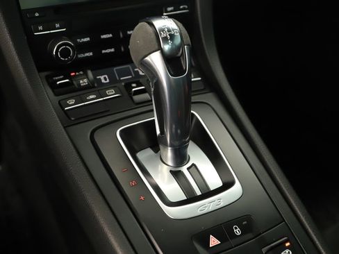 Used 2018 Porsche 911 GT3 RWD image 28