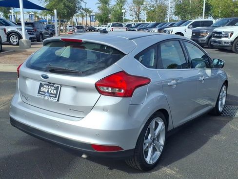Used 2015 Ford Focus Titanium w/ Titanium Technology Package image 4