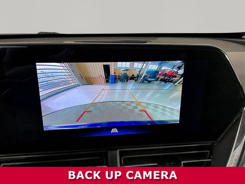 Used 2024 Chevrolet Trax LT w/ Driver Confidence Package FWD image 13