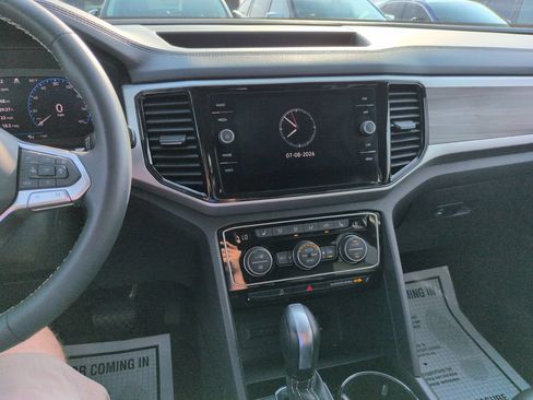 Used 2021 Volkswagen Atlas SEL AWD/4WD image 17