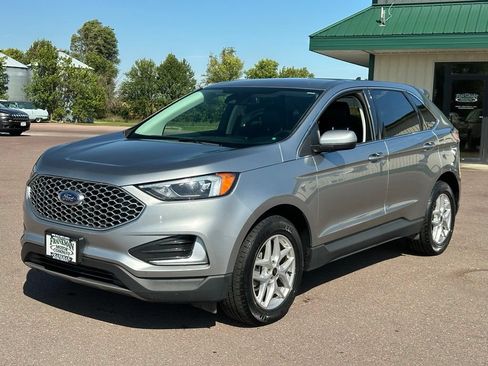 Used 2024 Ford Edge SEL AWD/4WD image 4