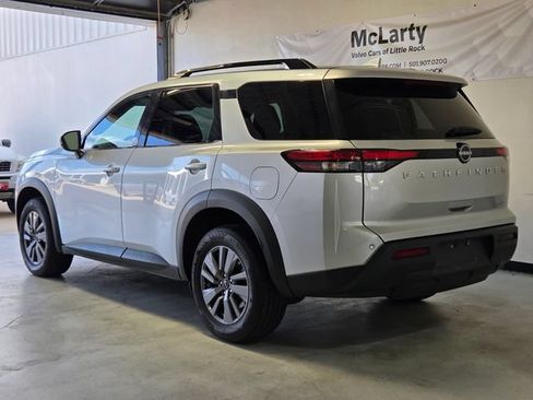 Used 2025 Nissan Pathfinder SV AWD/4WD image 3