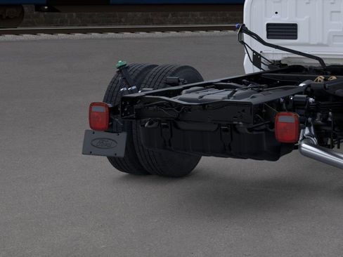 New 2026 Ford F350 XL w/ XL Chrome Package RWD image 20