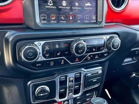 Used 2021 Jeep Gladiator Rubicon AWD/4WD image 23