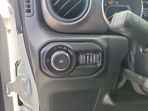 Used 2021 Jeep Wrangler Sport AWD/4WD image 22