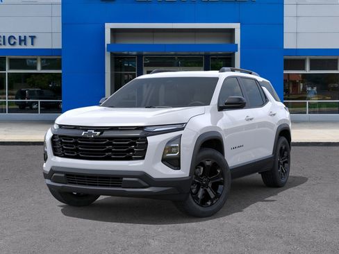 New 2026 Chevrolet Equinox LT w/ Convenience Package II FWD image 30