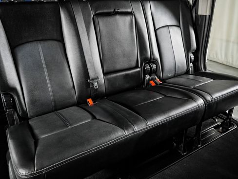 Used 2018 RAM 2500 Laramie w/ Sport Appearance Group AWD/4WD image 30