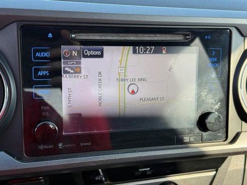 Used 2017 Toyota Tacoma TRD Off-Road w/ Tow Package image 21