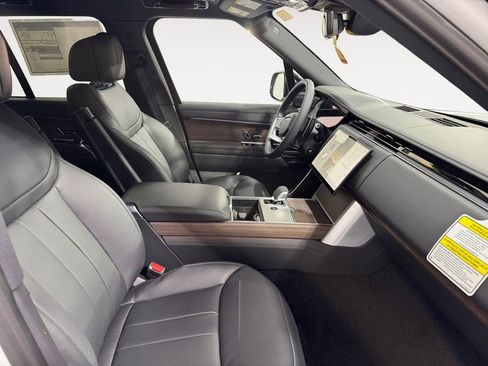 New 2025 Land Rover Range Rover SE AWD/4WD image 15