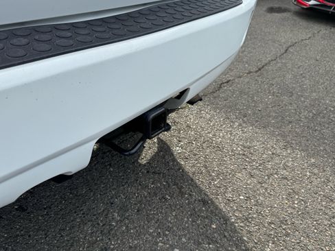 Used 2006 GMC Envoy Denali RWD image 15
