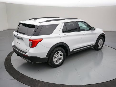 Certified 2024 Ford Explorer XLT w/ Equipment Group 202A AWD/4WD image 5