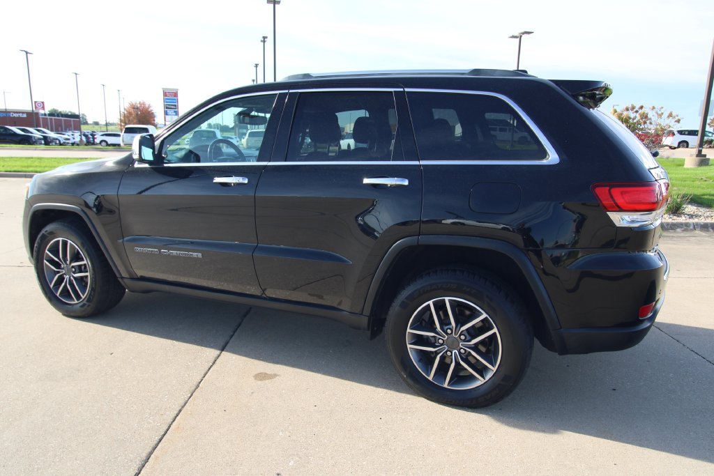 Used 2020 Jeep Grand Cherokee Limited w/ Premium Lighting Group AWD/4WD image 17